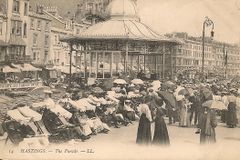 Hastings, The Parade 1913 - Flickr - seaside sally 2009